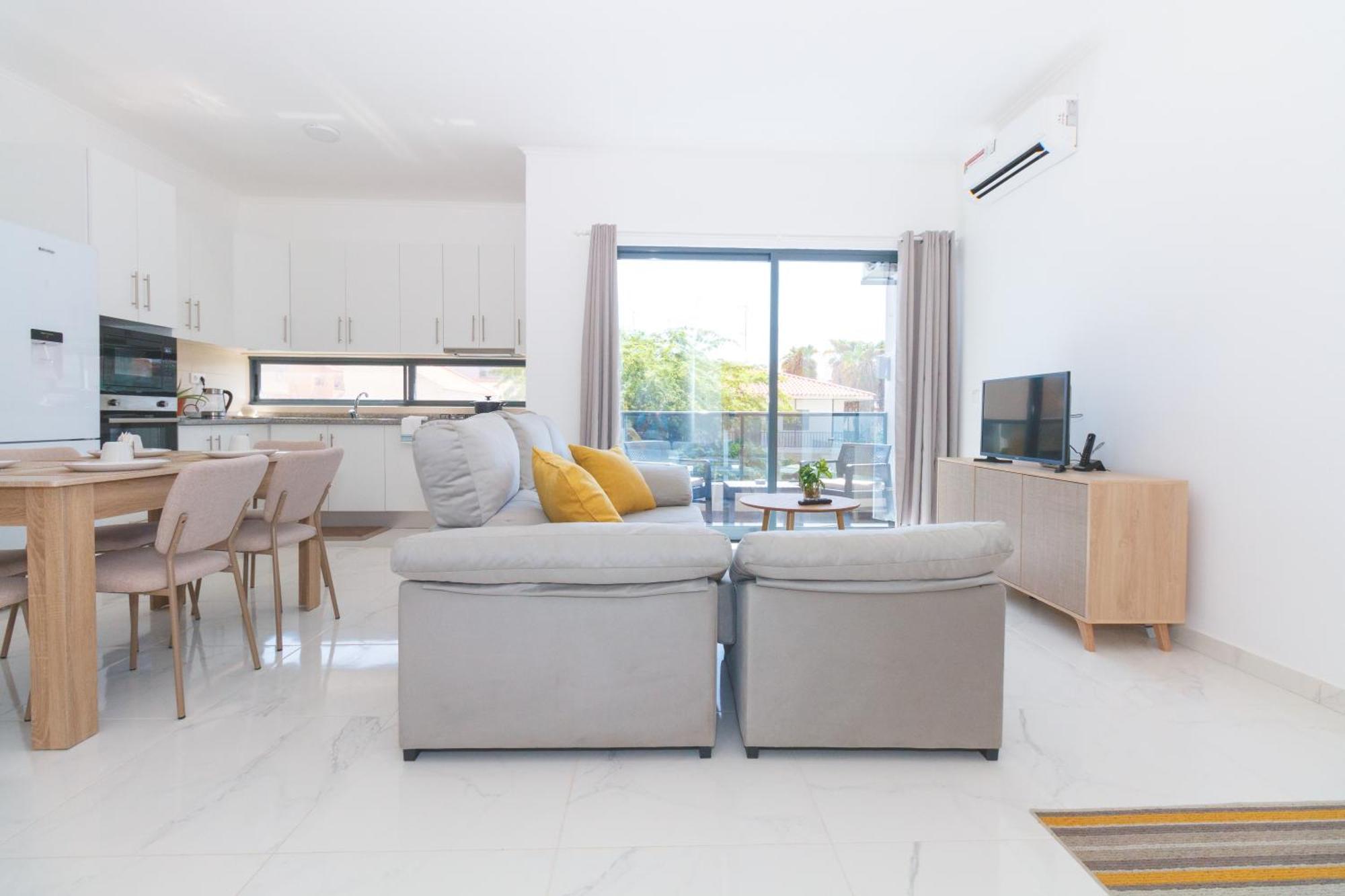 Brand New Spacious T3 Apartment In Santa Maria Eksteriør bilde